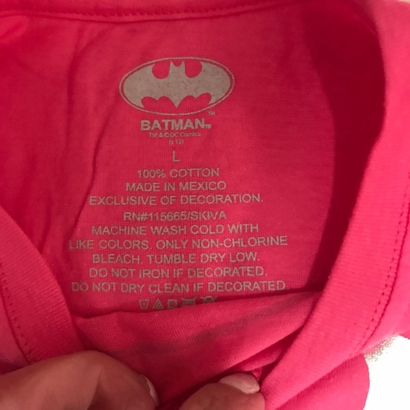 🟣🟣🦇 Pink Batman Tee Shirt - Picture 6 of 6